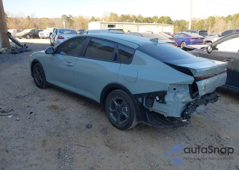 2025 Kia K4 Lxs z USA, uszkodzony, nr VIN 3KPFT4DE3SE182639